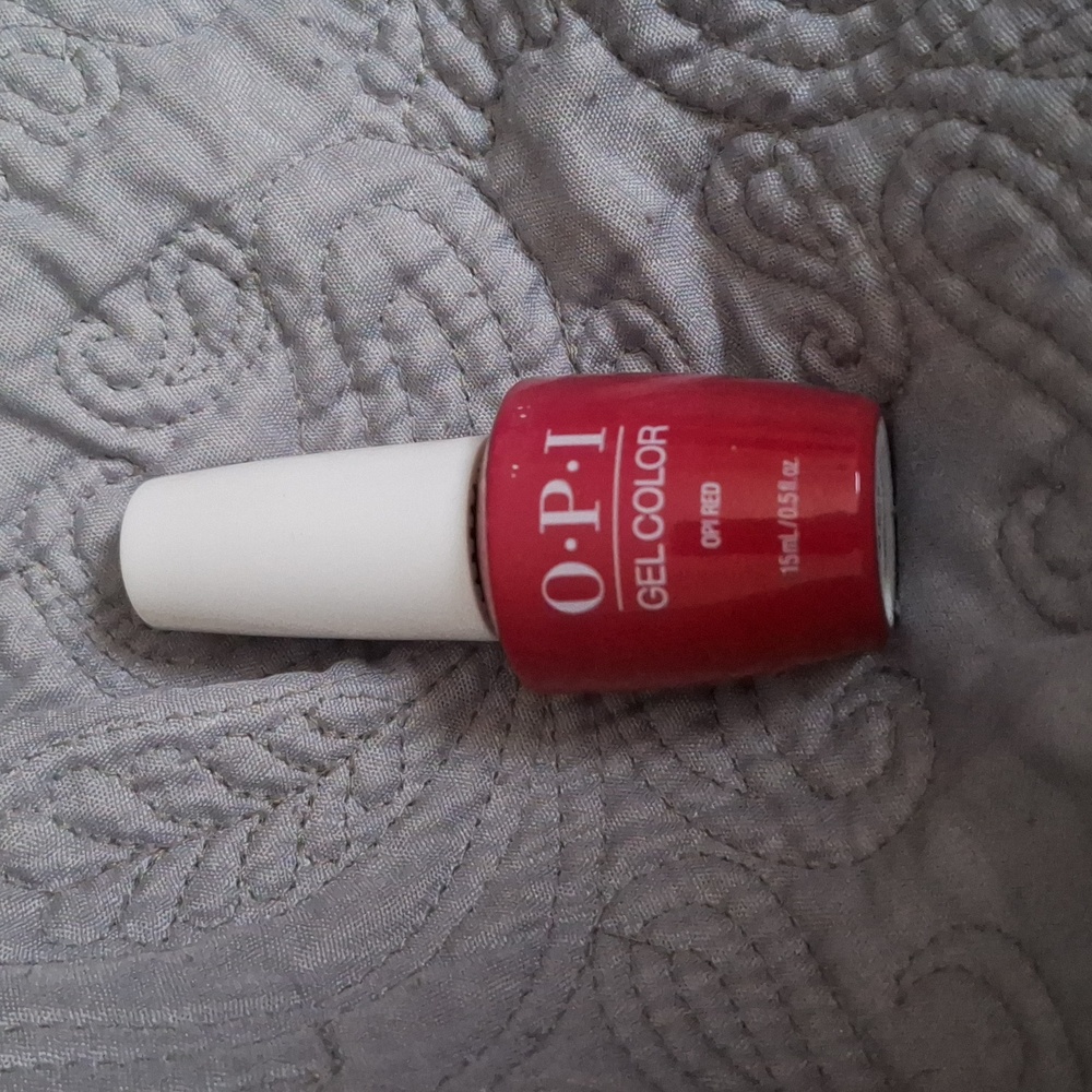 Opi gel color polish- opi red